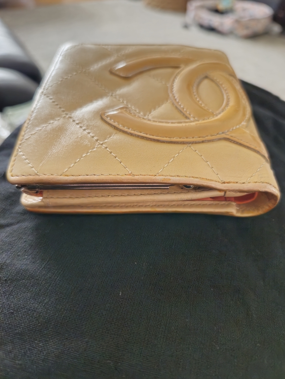 CHANEL Pale Yellow Quilted Patent Mini wallet with CC Appliqué - Picture 9 of 9